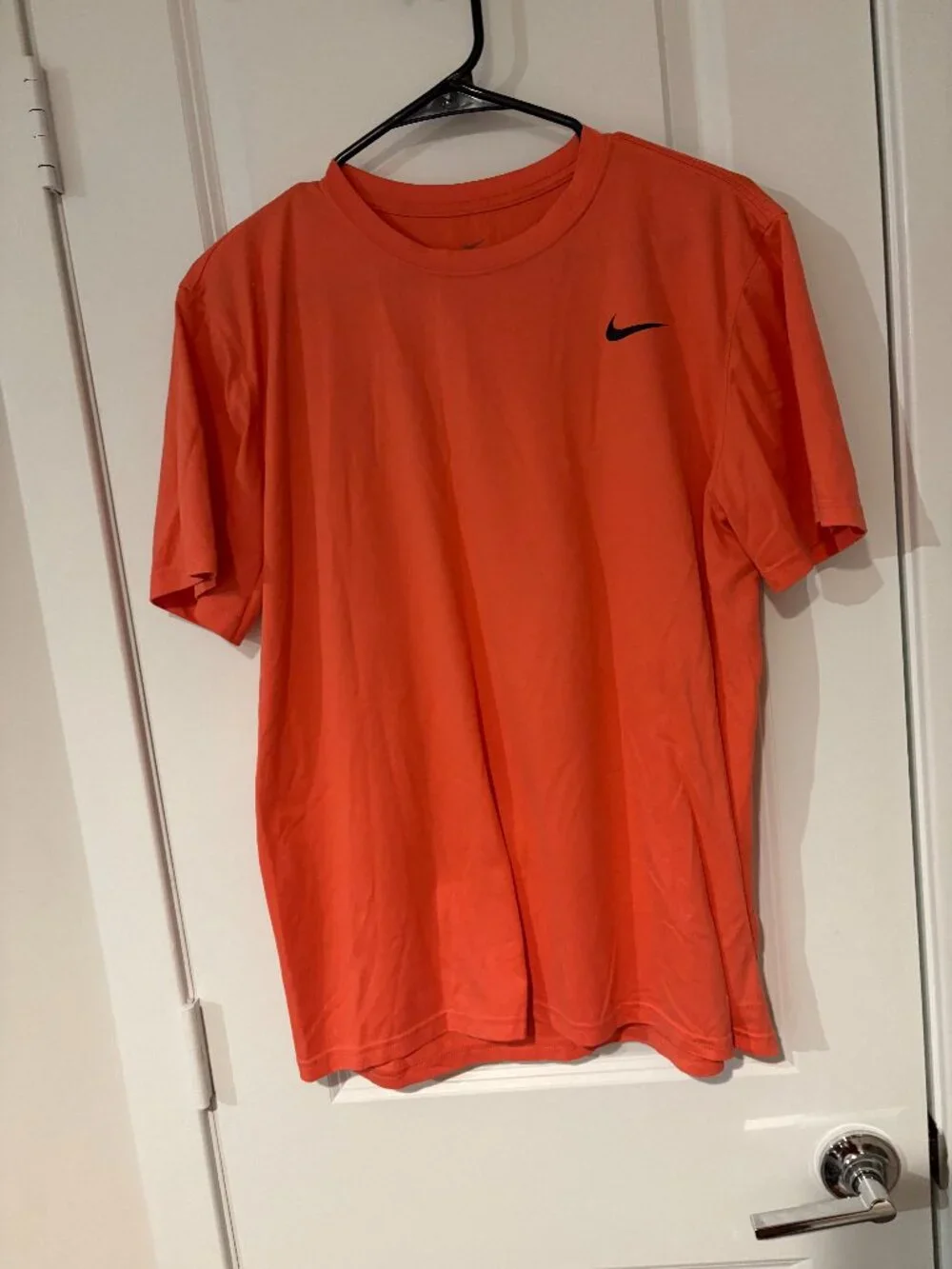 Large Nike Men's Dri-Fit Short Sleeved T-Shirt